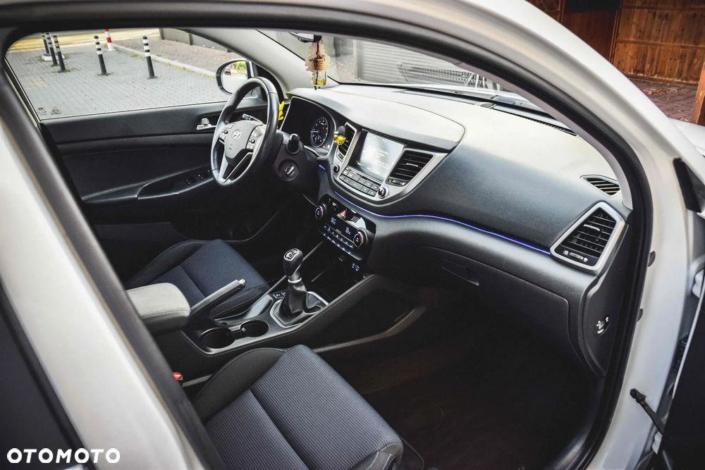 Hyundai Tucson 1.6 GDi 2WD Select - 25