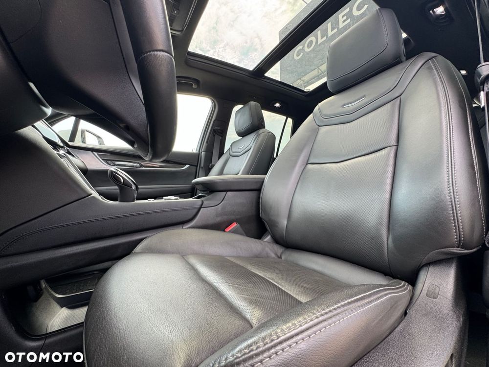 Cadillac XT6 - 15