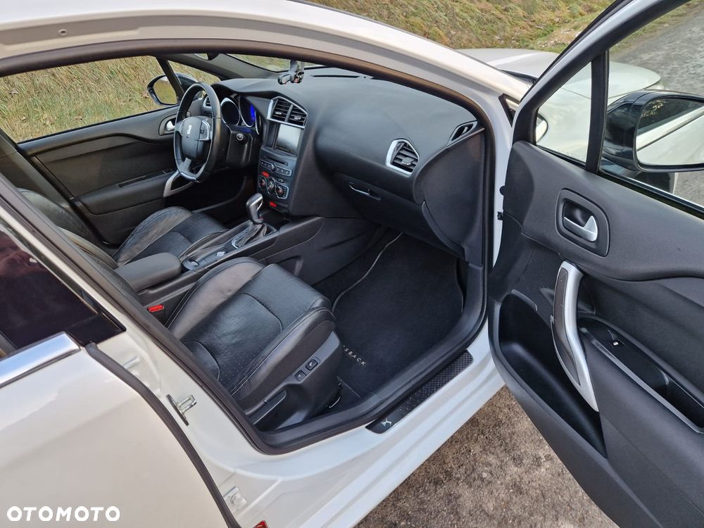 DS Automobiles DS 4 Crossback - 15