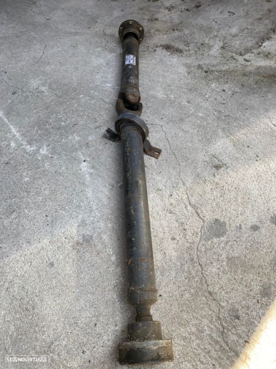 Veio Transmissão Ref: 8d0521101F Audi S3 S4 1998-2003 substituir apoio central - 1