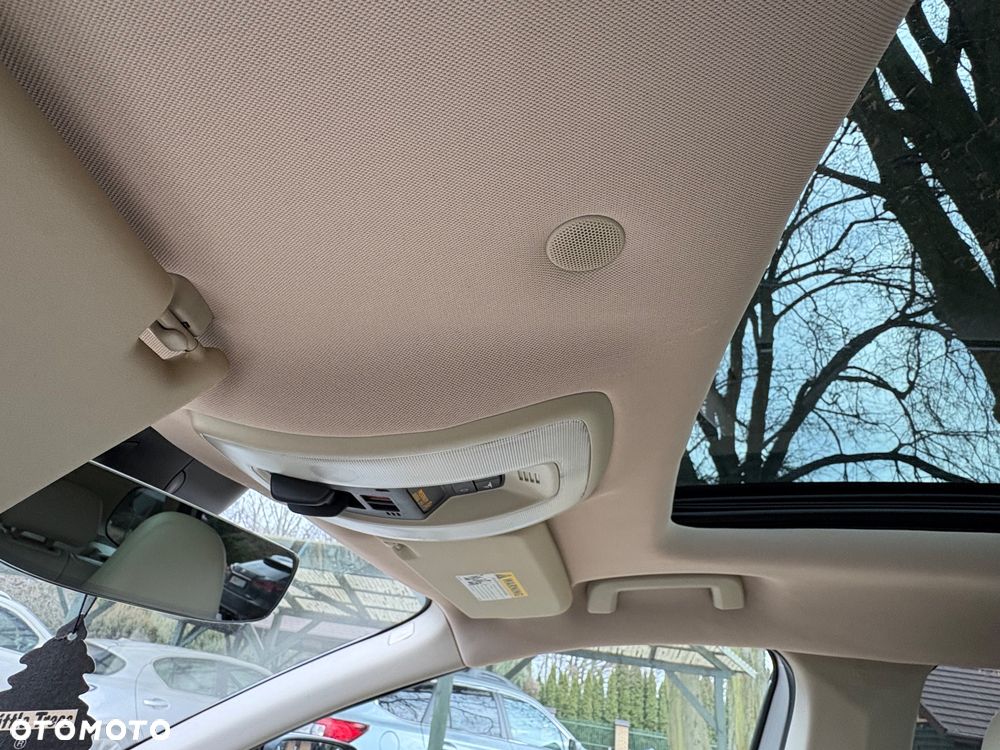 Volvo XC 60 T4 Momentum - 8