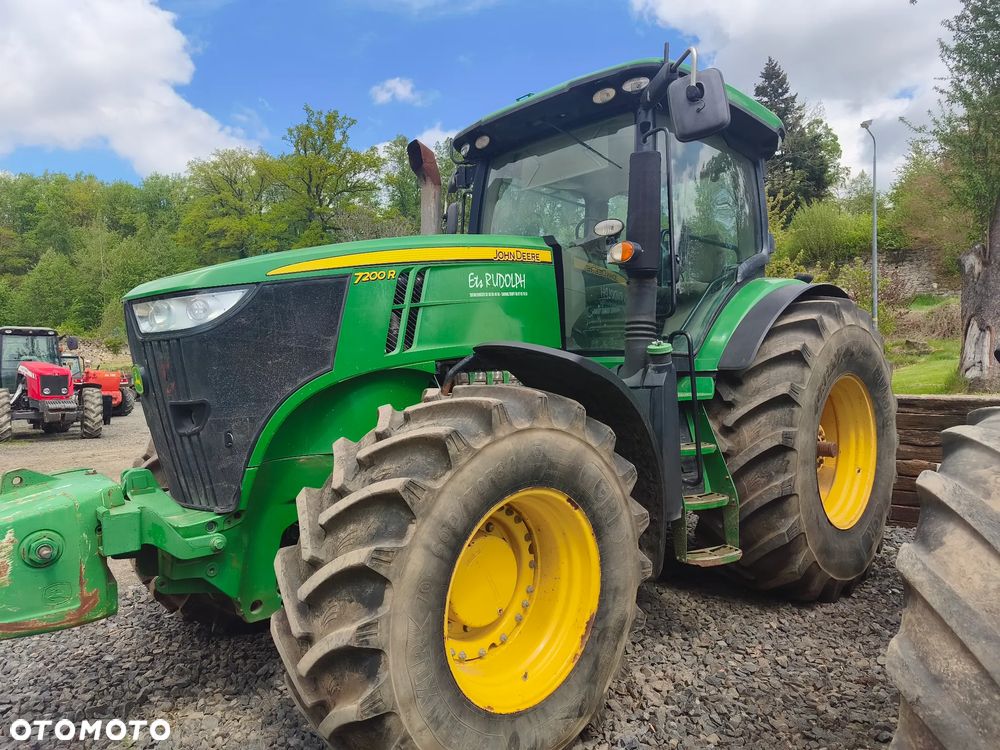 John Deere 7200R