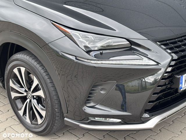 Lexus NX 300h F Impression AWD - 9
