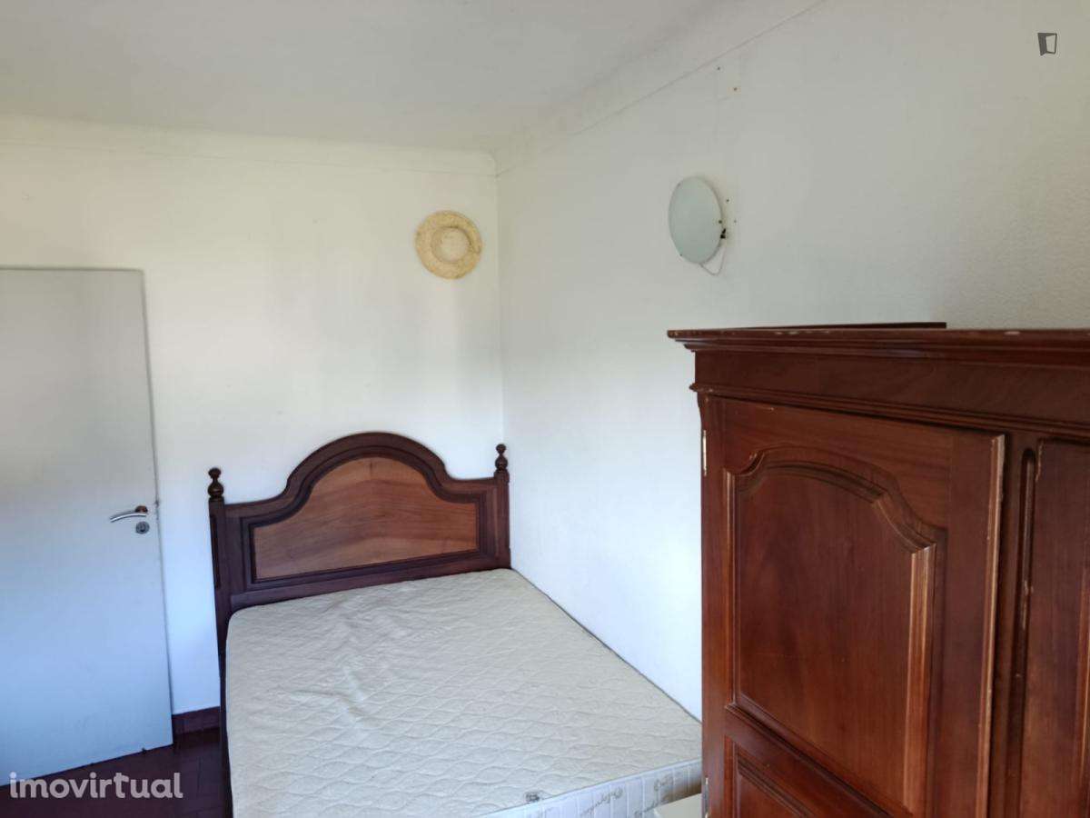 Quarto - localizado em Setubal - Grande imagem: 3/7
