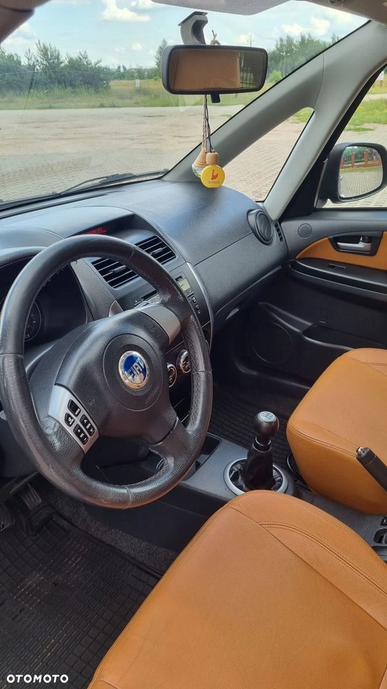 Fiat Sedici 1.6 16V 4x4 Dynamic - 4