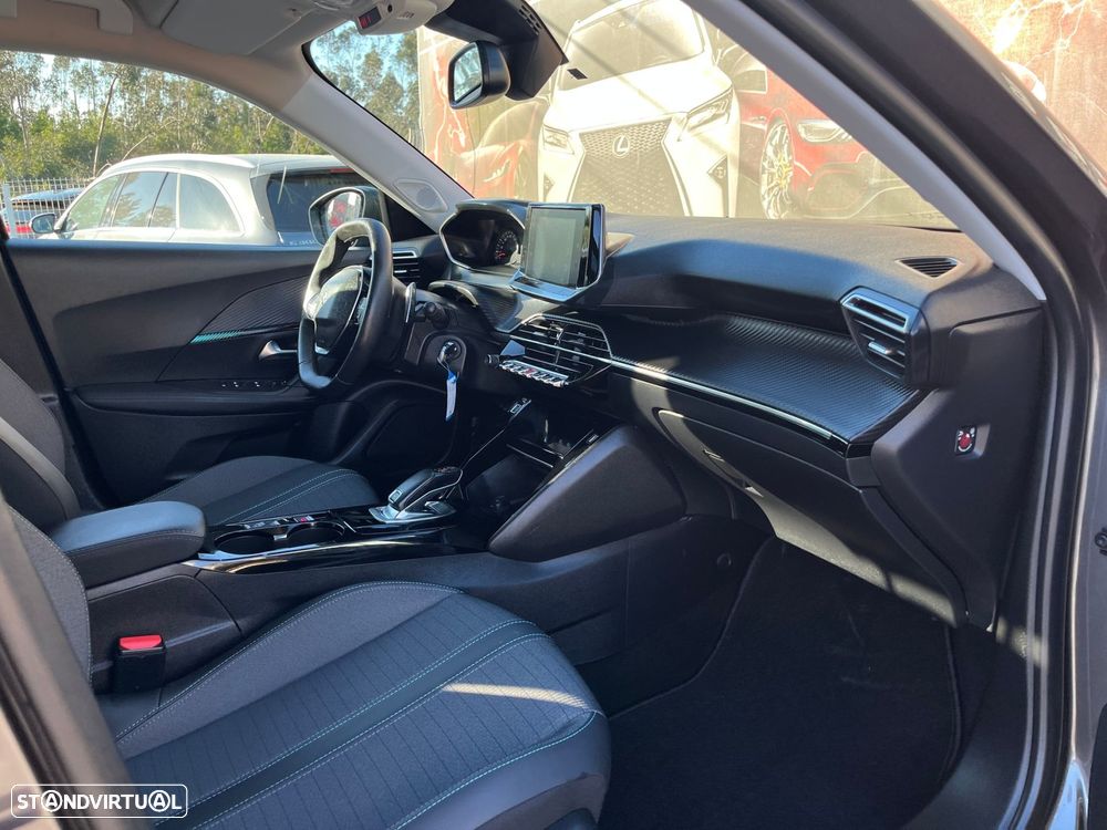 Peugeot 2008 1.5 BlueHDi Allure EAT8 - 53