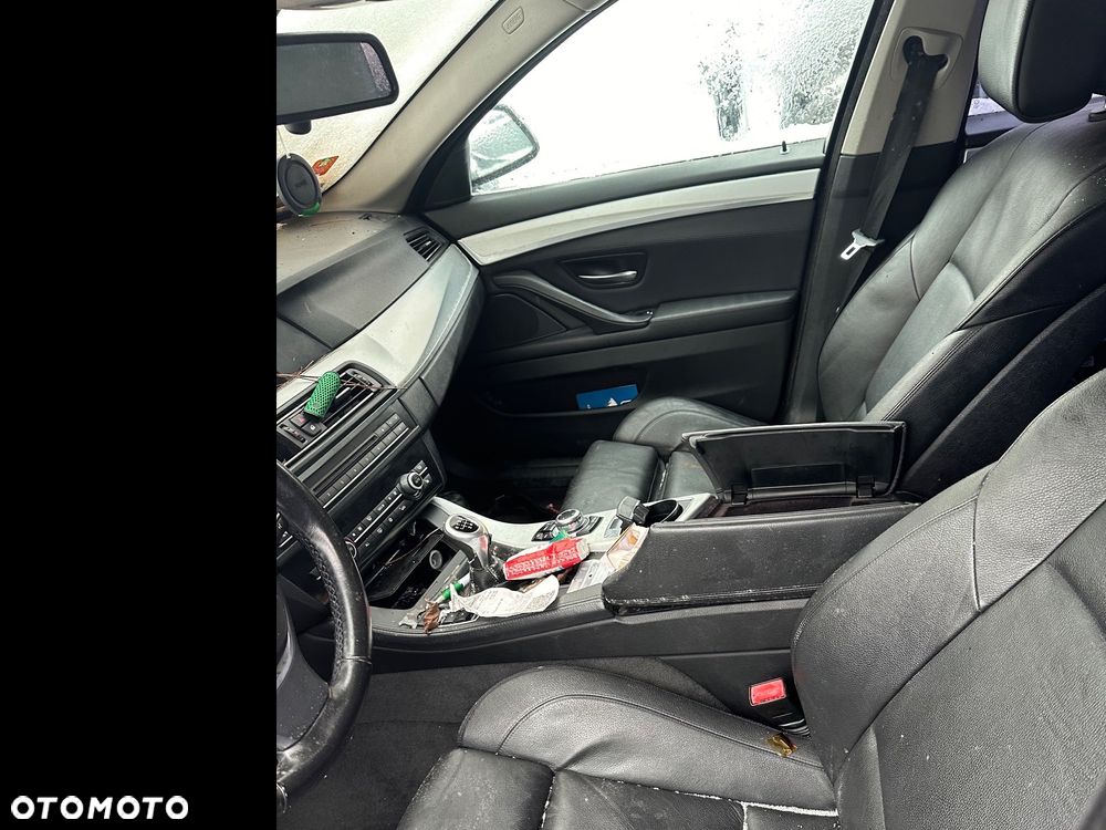 BMW Seria 5 520d - 12