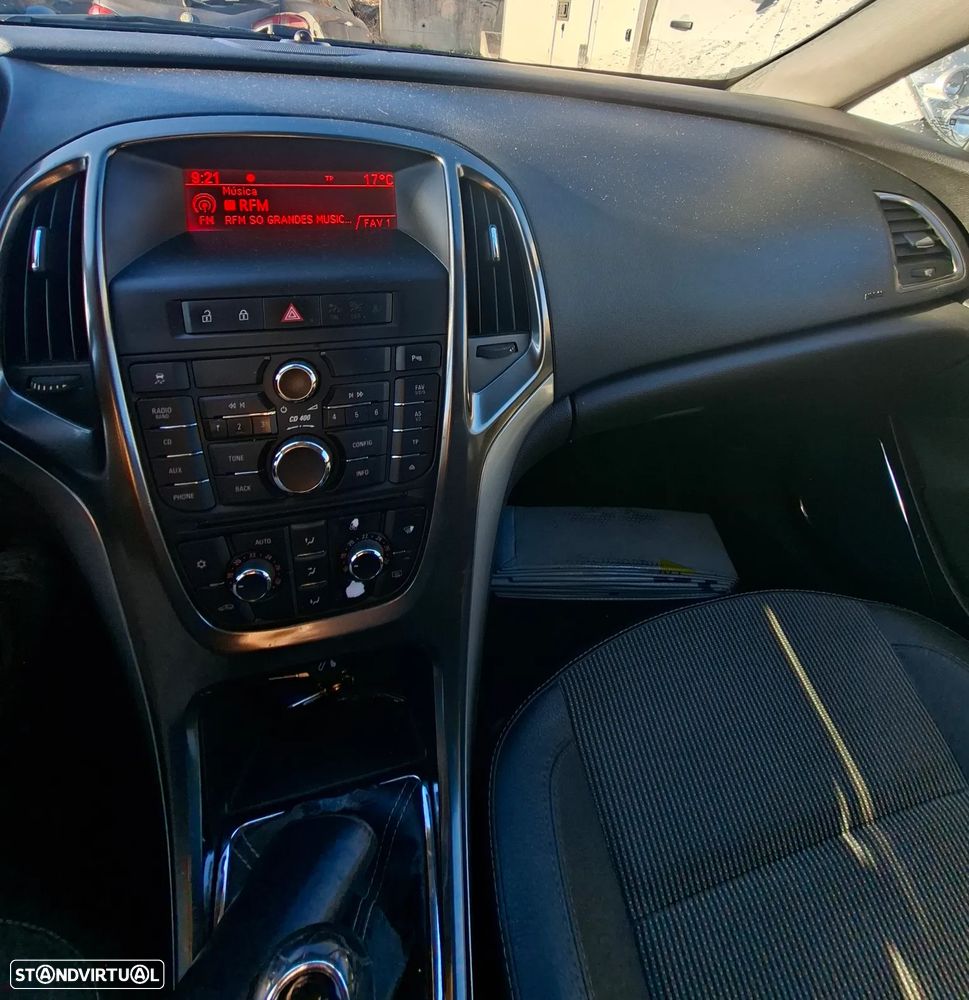 Opel Astra Sports Tourer - 9