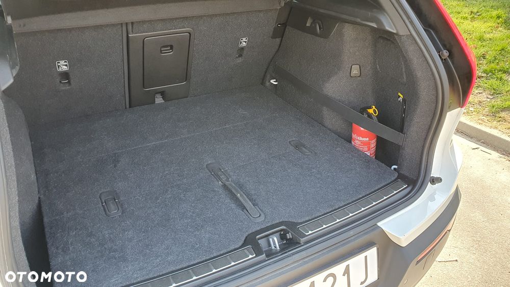 Volvo XC 40 T4 R-Design - 9