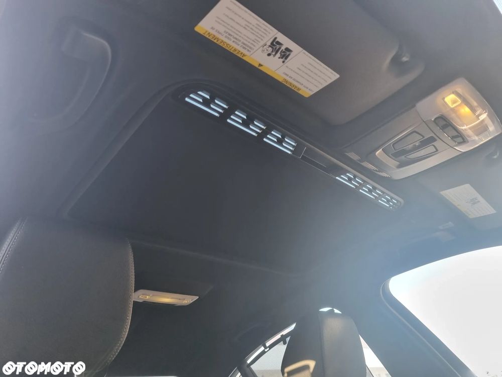 BMW Seria 3 330e iPerformance Luxury Line - 16