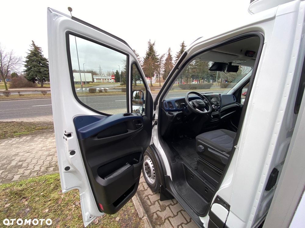 Iveco DAILY 35-140 HI-MATIC KONTENER CHŁODNIA MROŹNIA NISKI PRZEBIEG - 33