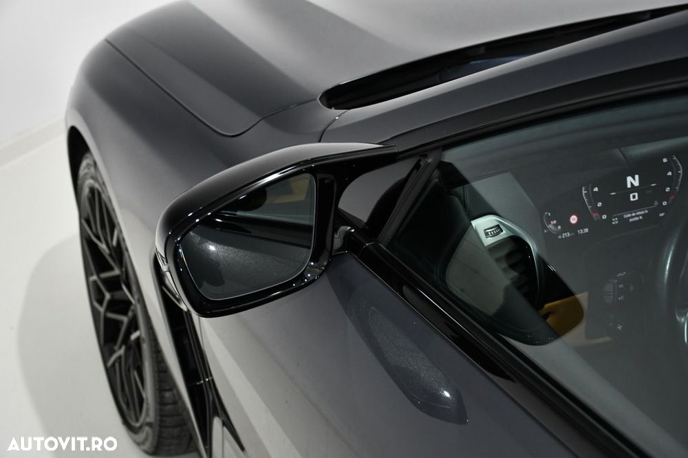 BMW M8 Competition - 35