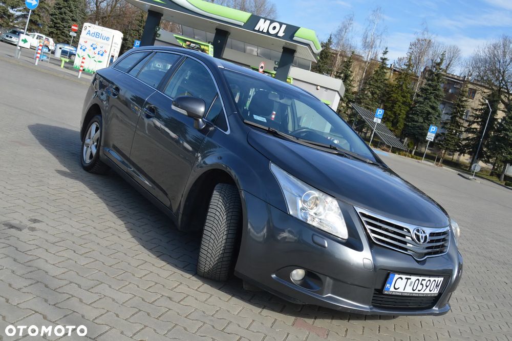 Toyota Avensis 2.0 D-4D Sol - 22