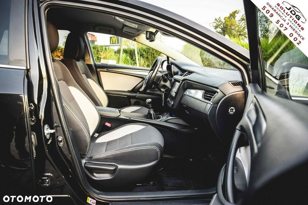 Toyota Avensis 2.0 D-4D Premium - 27