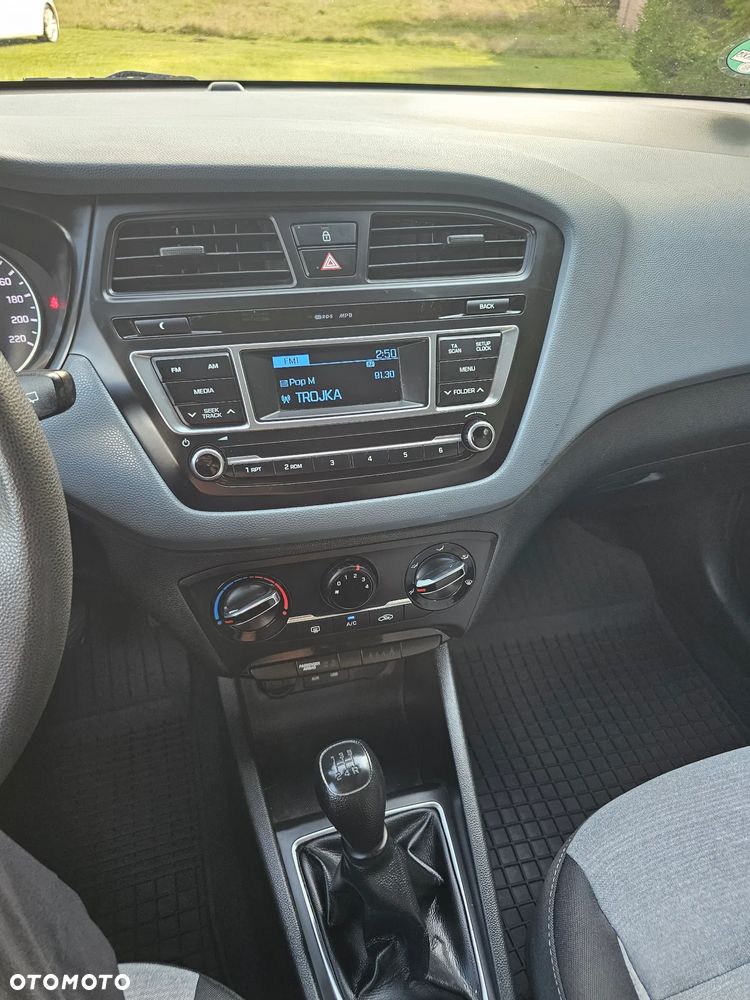 Hyundai i20 1.2 Select - 17