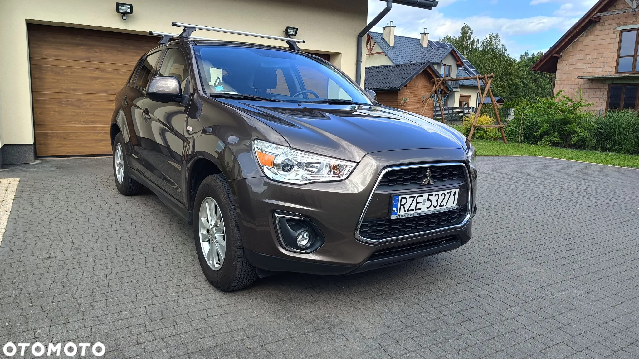 Mitsubishi ASX 1.6 Invite Navi - 2