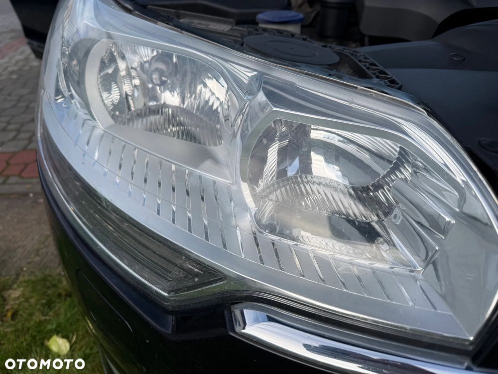 Citroen C5 2010 photo 2