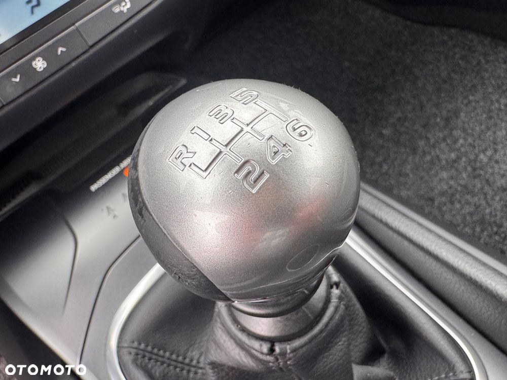 Toyota Avensis Touring Sports 1.6 D-4D Comfort - 30