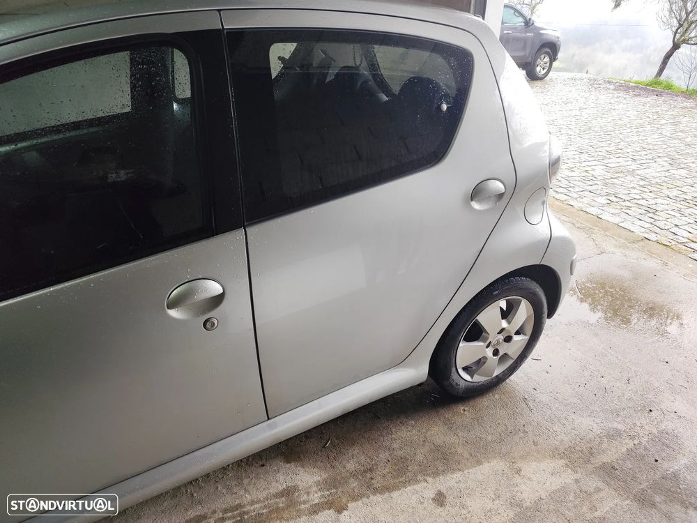 Toyota Aygo 1.0 + AC - 11