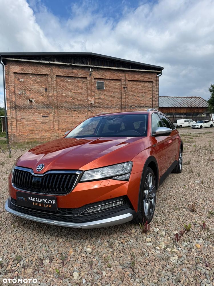 Skoda Superb 2.0 TDI SCR 4x4 Scout DSG - 1
