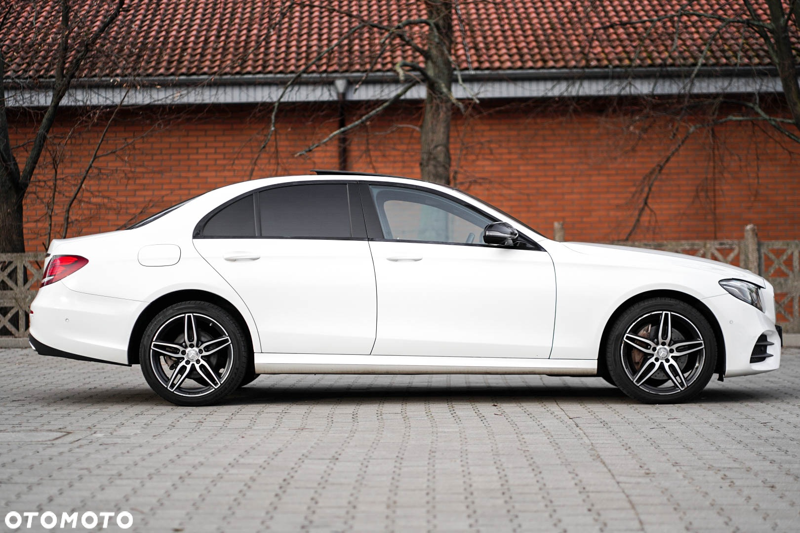 Mercedes-Benz Klasa E 220 d 9G-TRONIC - 10