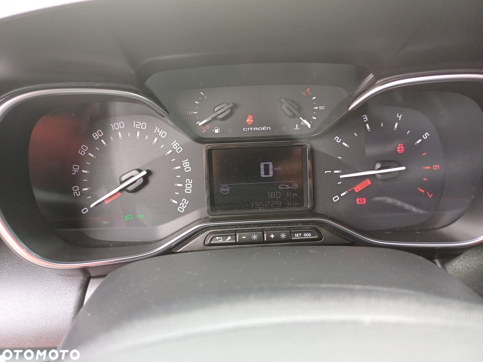 Citroën C3 Aircross 1.6 BlueHDi Shine S&S - 10