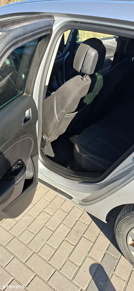 Opel Astra - 9
