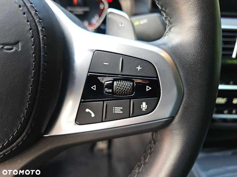 BMW Seria 5 - 16