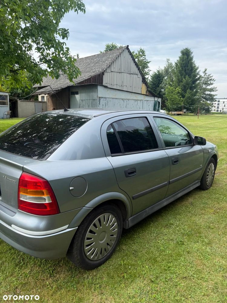 Opel Astra - 2