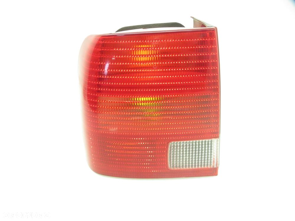 LAMPA LEWA TYLNA VW PASSAT B5 SEDAN 3B5945095F - 1