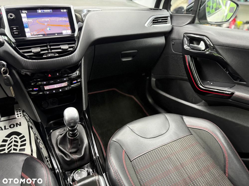 Peugeot 2008 PureTech 130 Stop&Start GT-Line Edition - 32