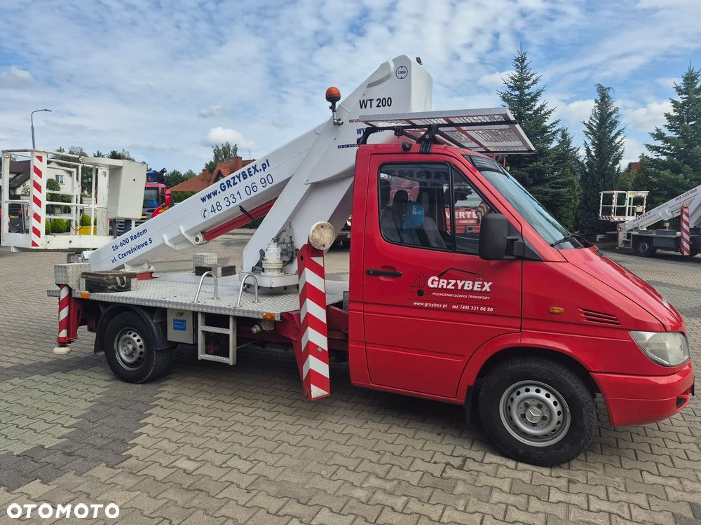 Mercedes-Benz Sprinter - 5