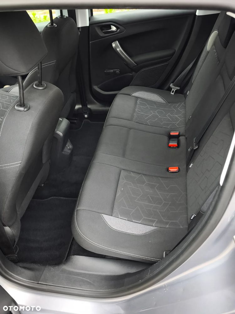 Peugeot 2008 - 18