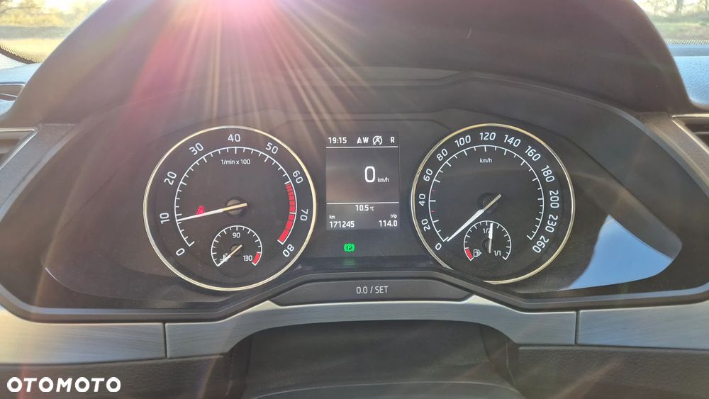 Skoda Superb 1.8 TSI Ambition DSG - 13