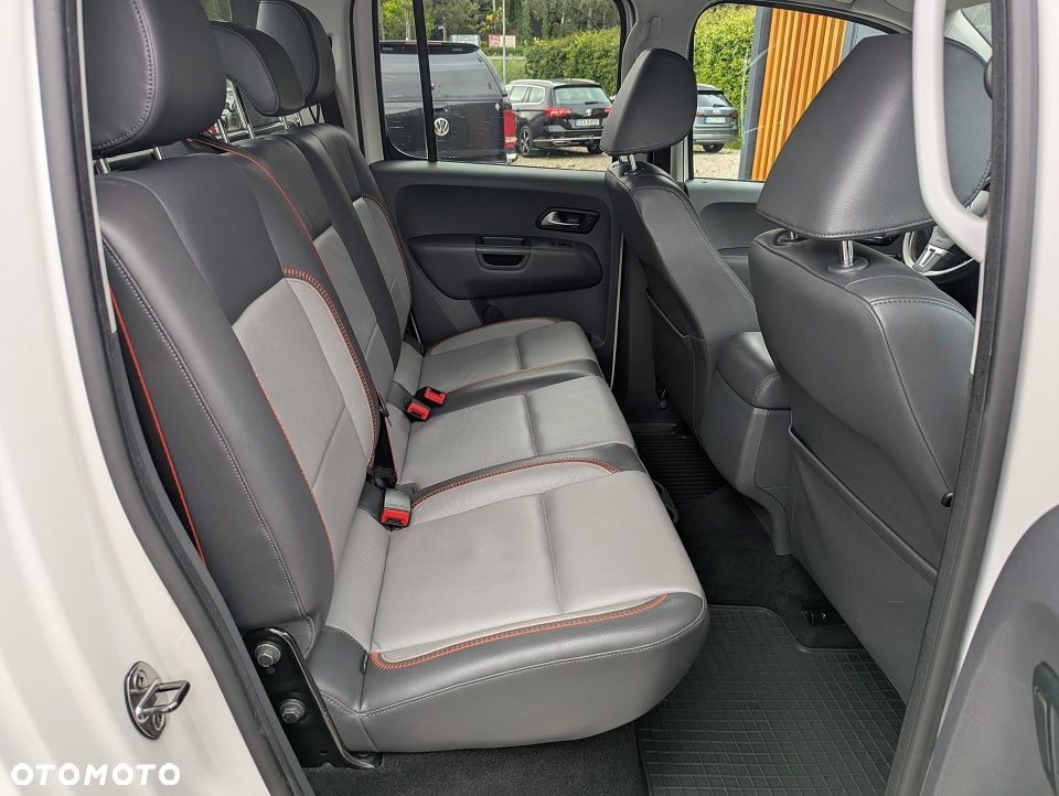 Volkswagen Amarok 2.0 BiTDI Autm Canyon - 29