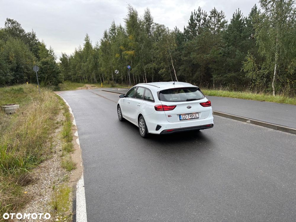 Kia Ceed - 4