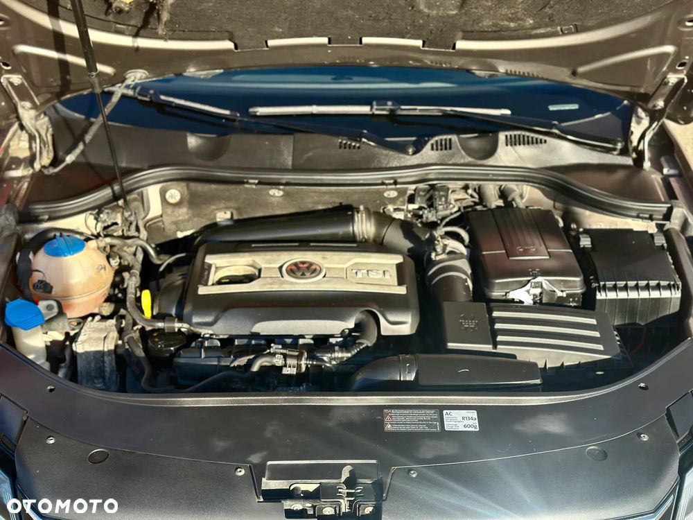 Volkswagen Passat 1.8 TSI BMT Highline - 23