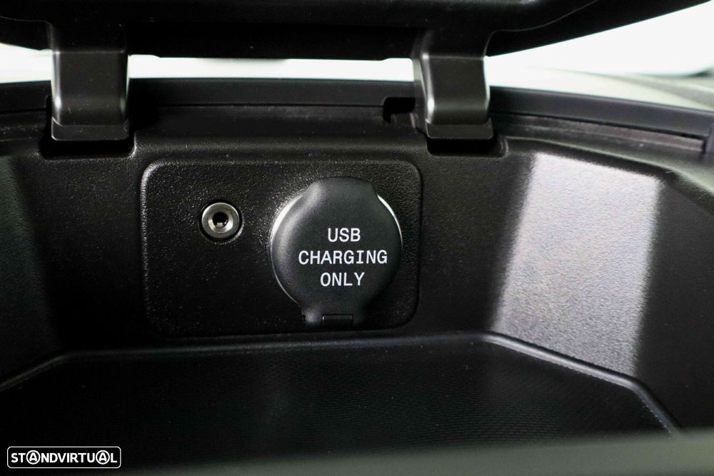 Ford Tourneo Courier 1.5 TDCi Ambiente - 25