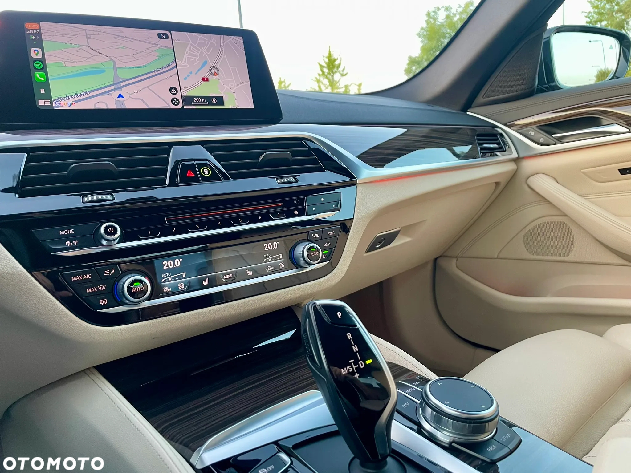 BMW Seria 5 540i GPF xDrive Luxury Line - 26
