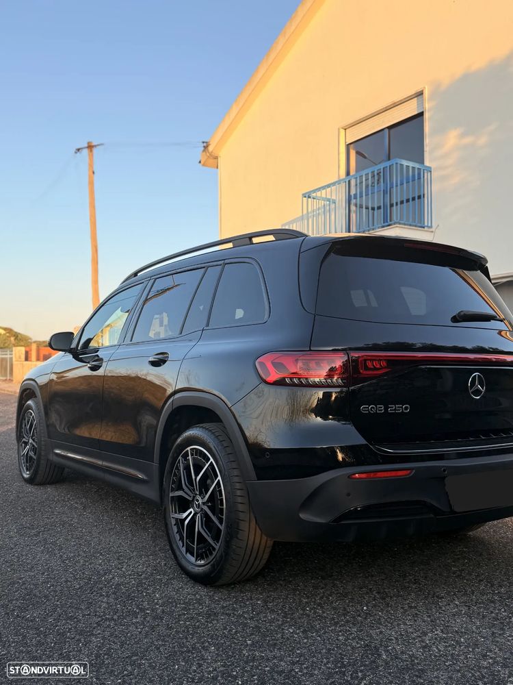 Mercedes-Benz EQB 250 AMG Line - 4
