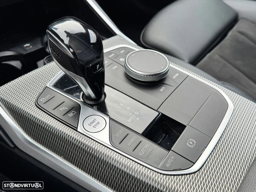 BMW 330 e Touring Pack M Auto - 17
