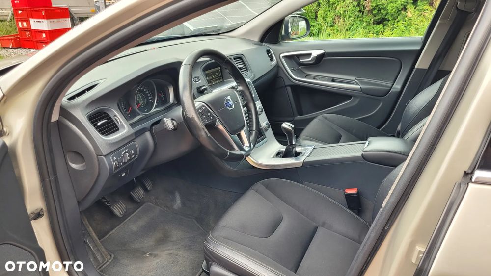 Volvo V60 D4 Drive-E Momentum - 7