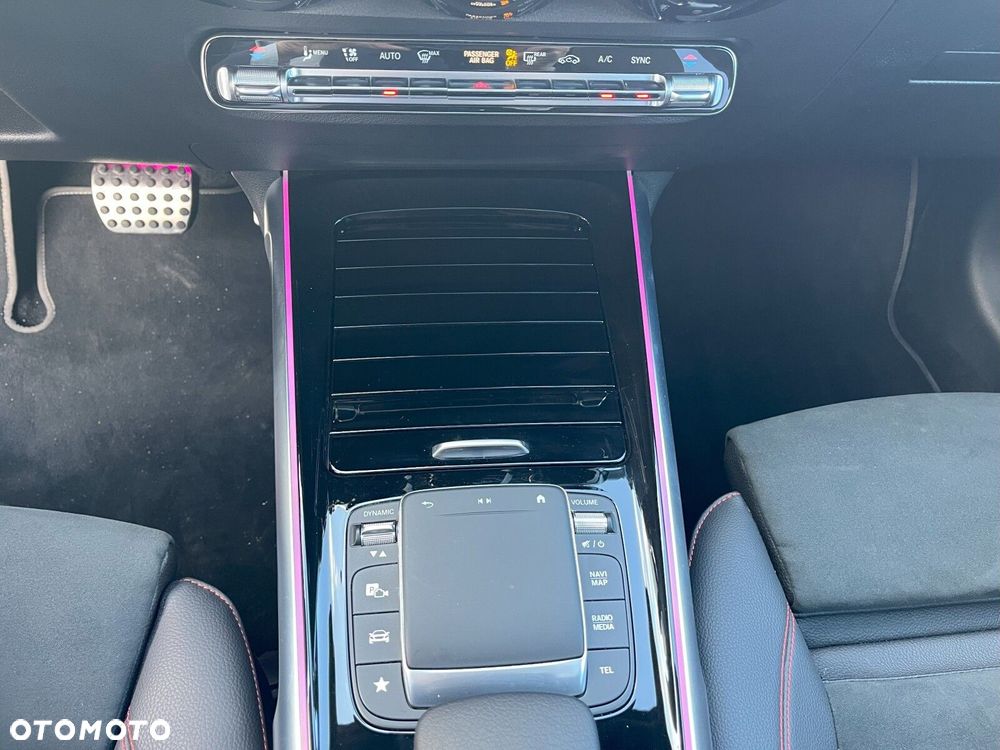 Mercedes-Benz GLB - 20