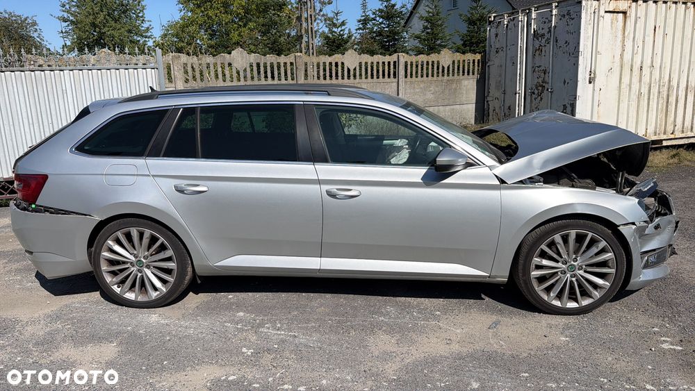 Skoda Superb 2.0 TDI DSG Active - 6