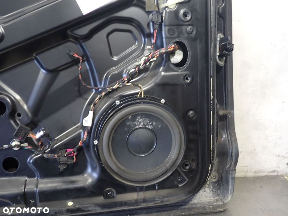 DRZWI LEWY PRZÓD VOLKSWAGEN TOUAREG 5.0 - 14