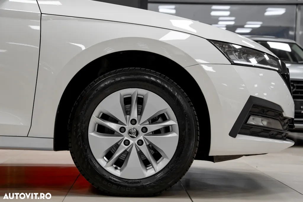 Skoda Octavia Combi 2.0 TDI DSG Ambition - 20
