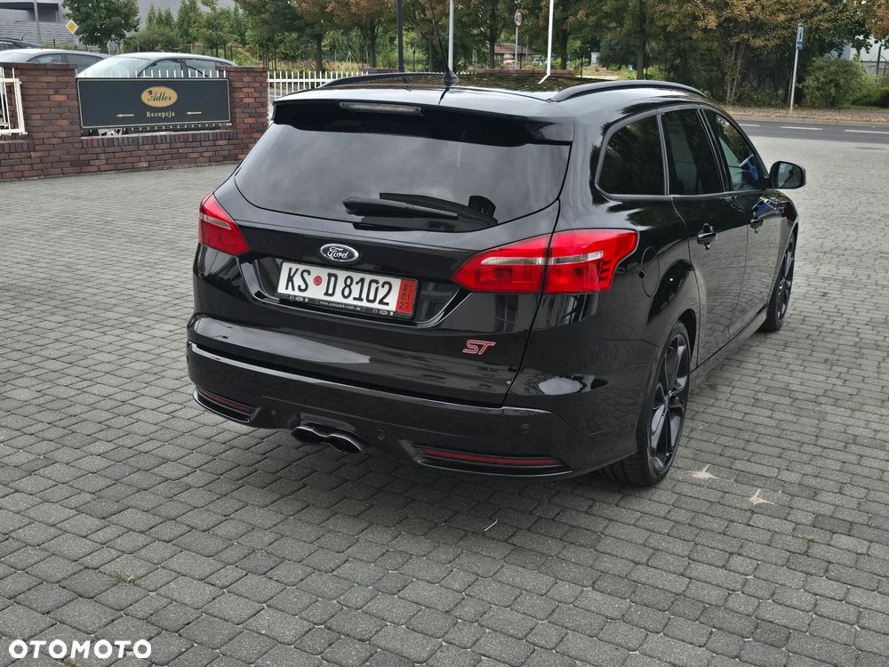Ford Focus 2.0 EcoBoost ST mit Leder-Exclusiv-Paket - 9