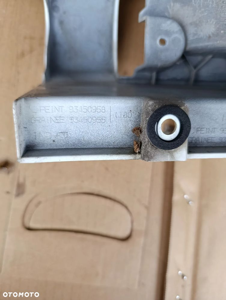 FIAT TALENTO PODSTAWA RAMA LAMPY LEWA TYŁ TYLNA 93450958 - 9
