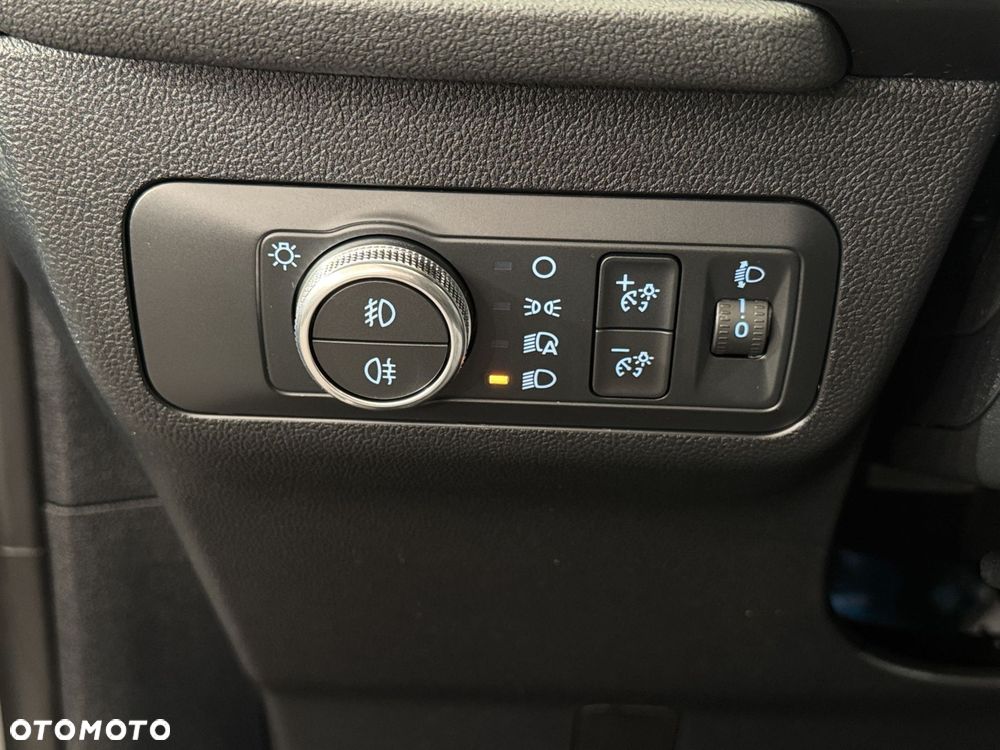 Ford Kuga - 32