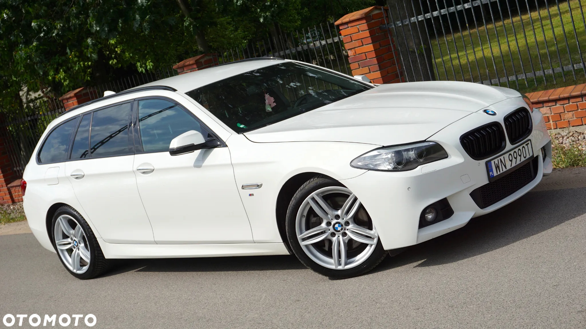 BMW Seria 5 525d xDrive Touring - 35